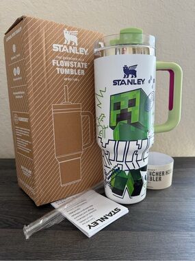 Stanley 40oz FlowState Tumbler Pixel Gaming Graphic Green Pink